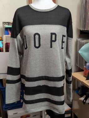 DOPE Black & White Graphic Knit Pullover L